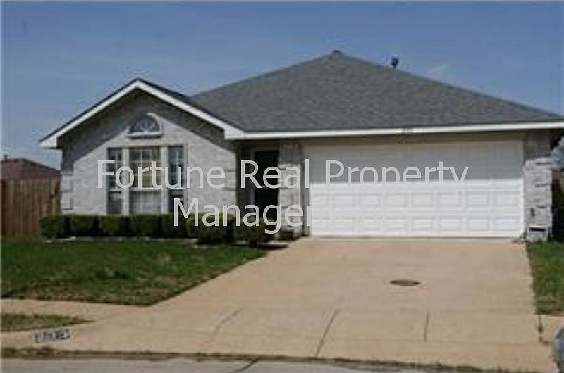 1st image of 233 Tulip Ln