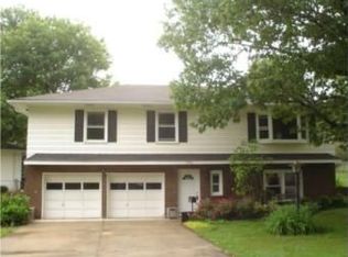 5530 Pawnee Dr, Kansas City, KS 66106