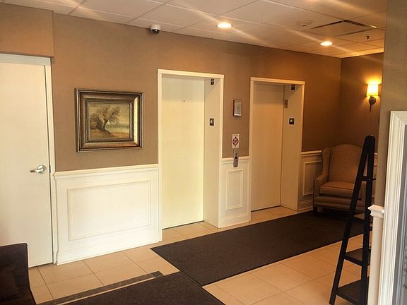 5th image of 50 S Greeley St APT 203