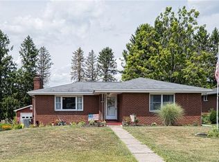 1204 Edgewood Dr, Leechburg, PA