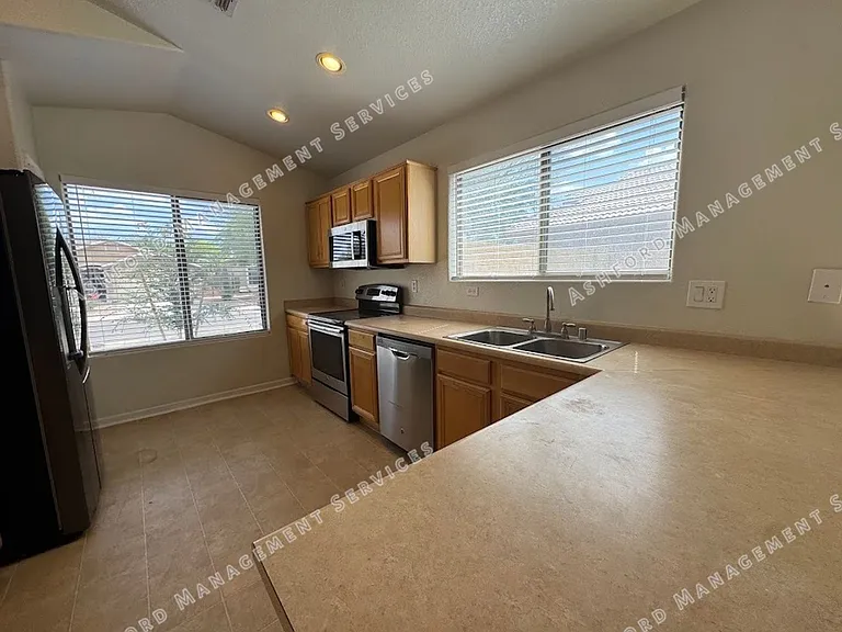 15154 W Fillmore St — Photo 5