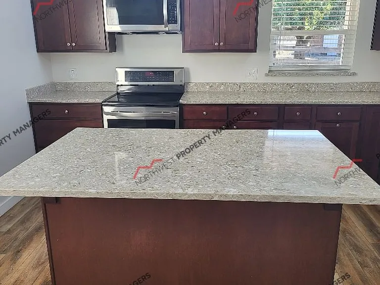 113 Centralia Alpha Rd — Photo 4