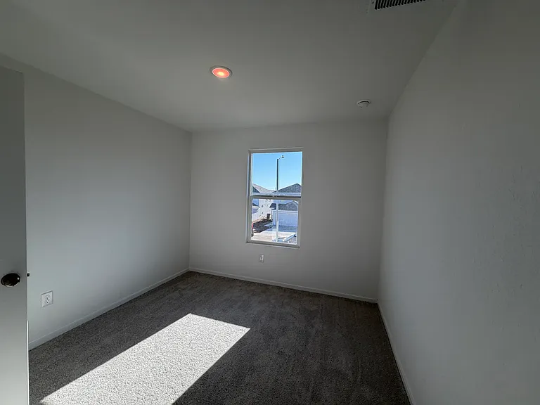 2887 Red Diamond — Photo 20