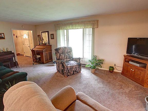 4th image of 7923 Driftwood Dr