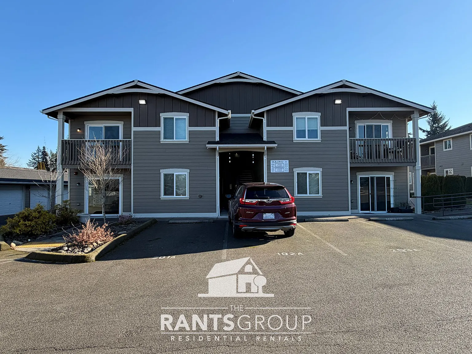 2 Bedroom in the heart of Yelm! — Photo 4