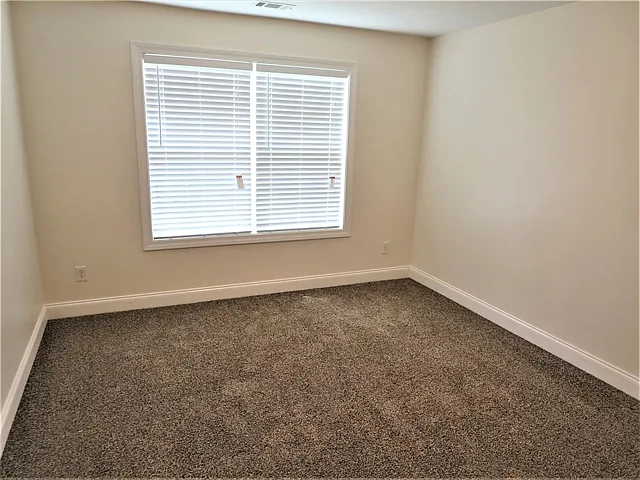5592 Lair Ln — Photo 12