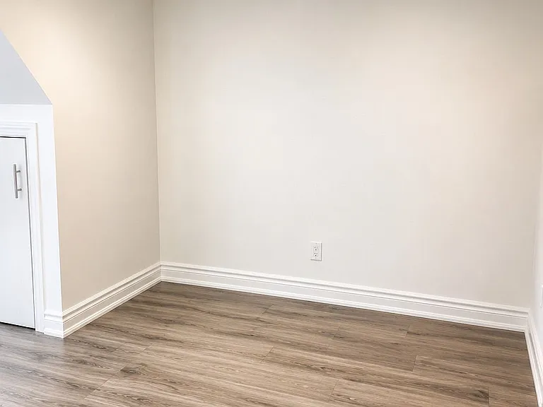 908 Lynx Ave — Photo 9