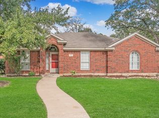 5609 Eagle Rock Rd, Arlington, TX 76017