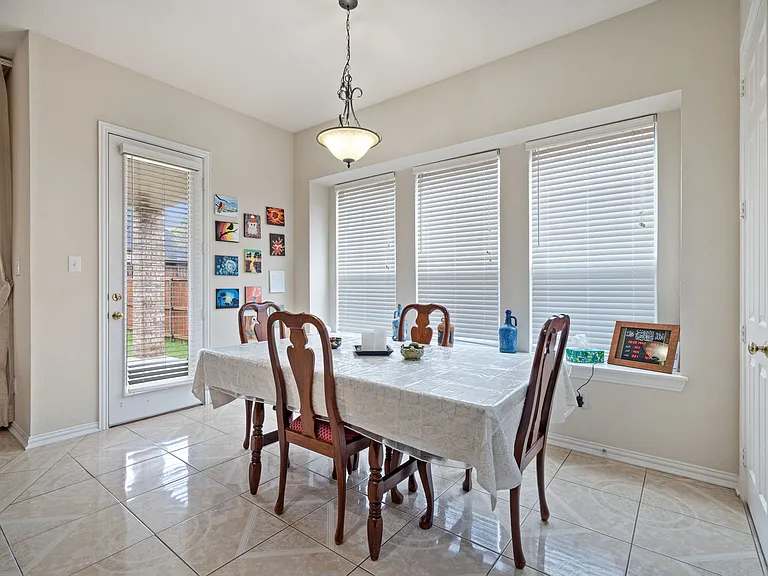 1571 Coastal Dr — Photo 11