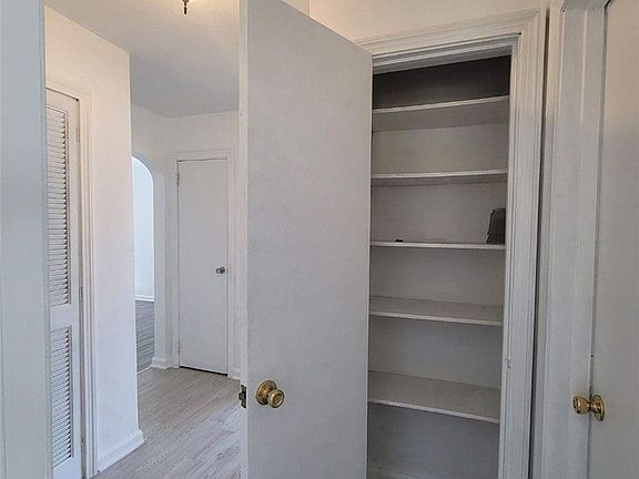 4th image of 3140 Curry St