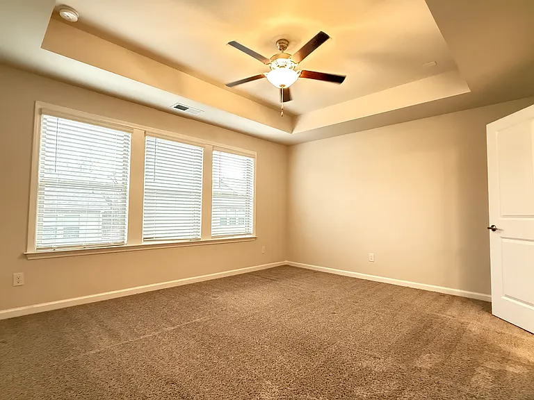 3756 Davis Cir — Photo 27