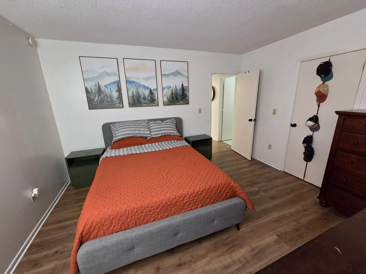 2 bed, 952 sqft, $2,300 — Photo 3