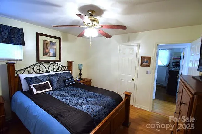 615 E Maple Ave — Photo 10