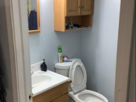 5th image of 551 W Park Ave