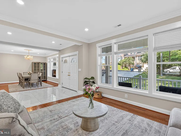 3925 Ashwood Pl — Photo 12