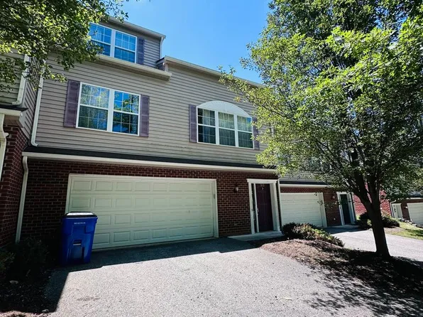 500 Tall Oak Blvd, Christiansburg, VA 24073