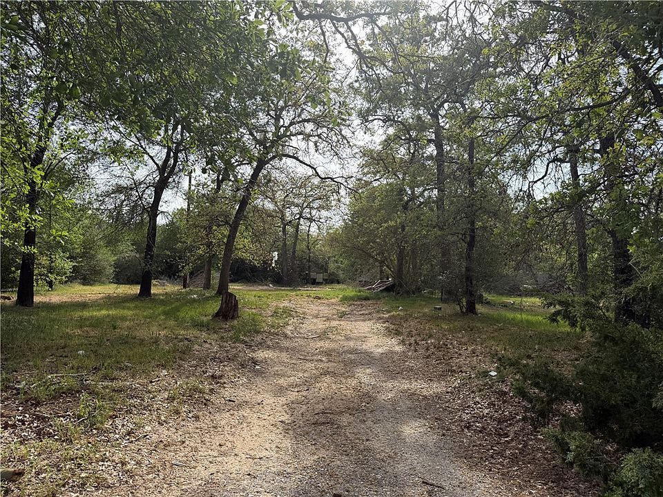 1st image of 3298 Pin Oak Ln