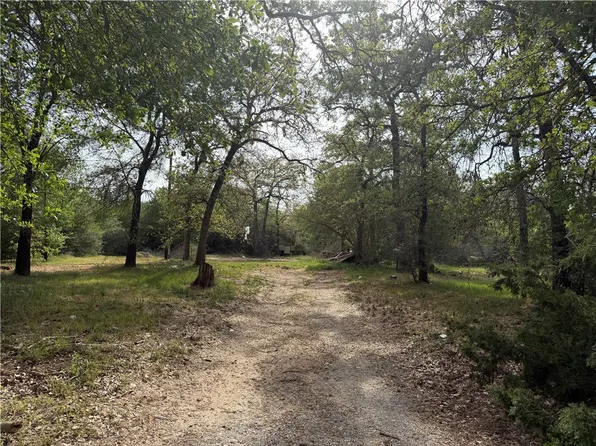 3298 Pin Oak Ln, Caldwell, TX 77836