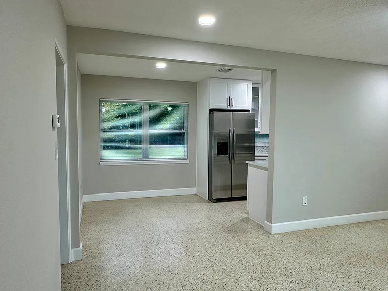 1176 Lake View Dr — Photo 10