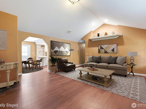 4th image of 15026 74th Avenue E