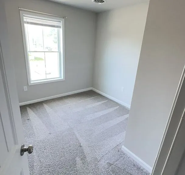 650 N College St — Photo 7