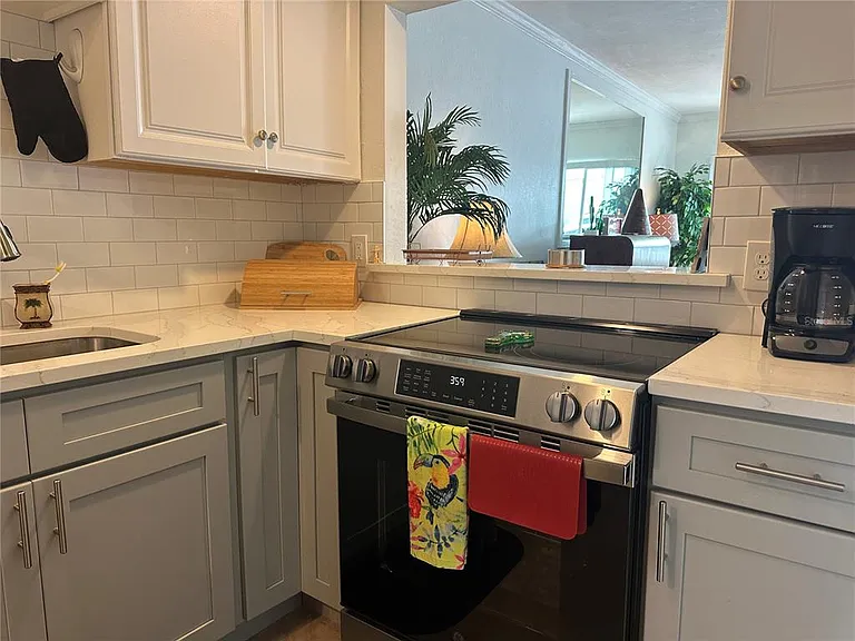 6161 Gulf Winds Dr #150 — Photo 15