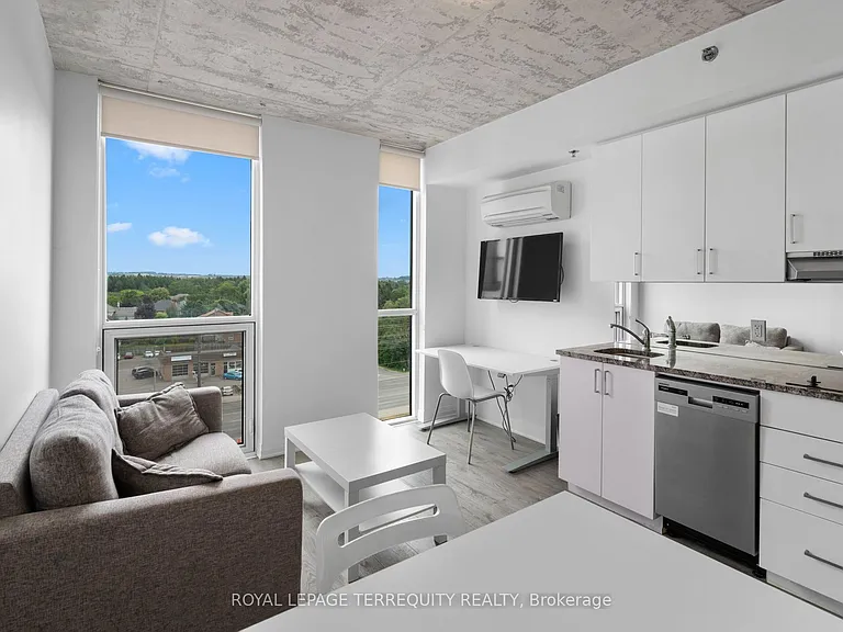 1900 Simcoe St N #703 — Photo 12