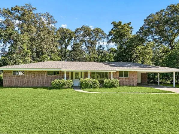154 Tennyson Cv, Picayune, MS 39466