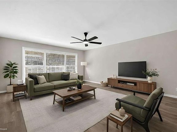 5th image of 187 Old Timber Rd