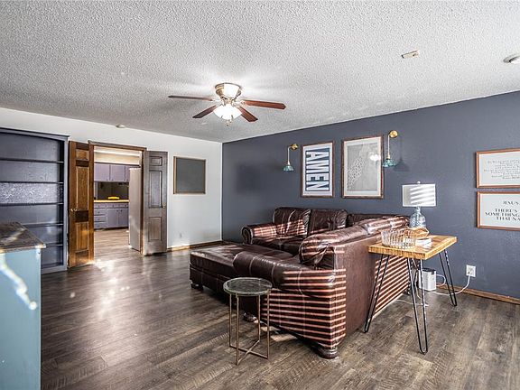 3rd image of 513 Maple St APT 12