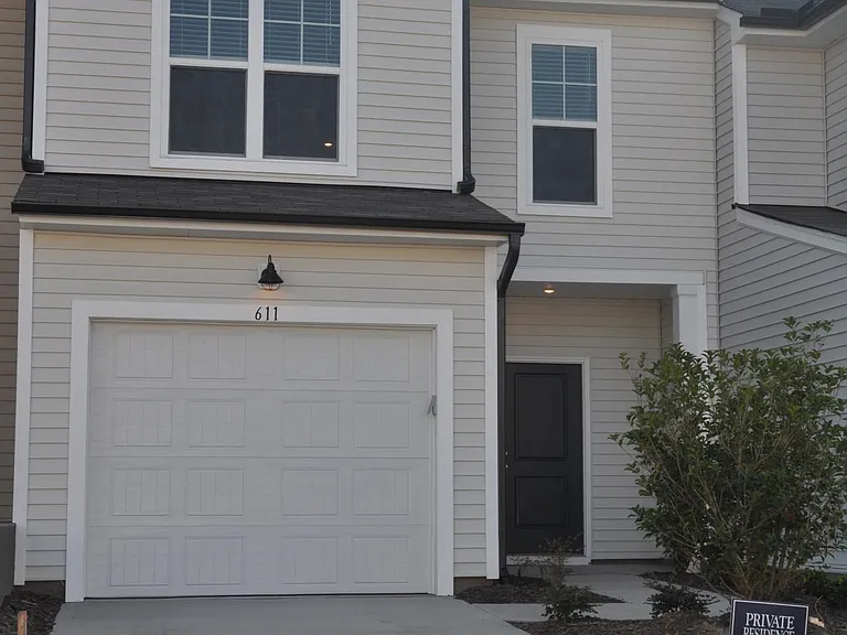 611 Bucknell Way — Photo 1