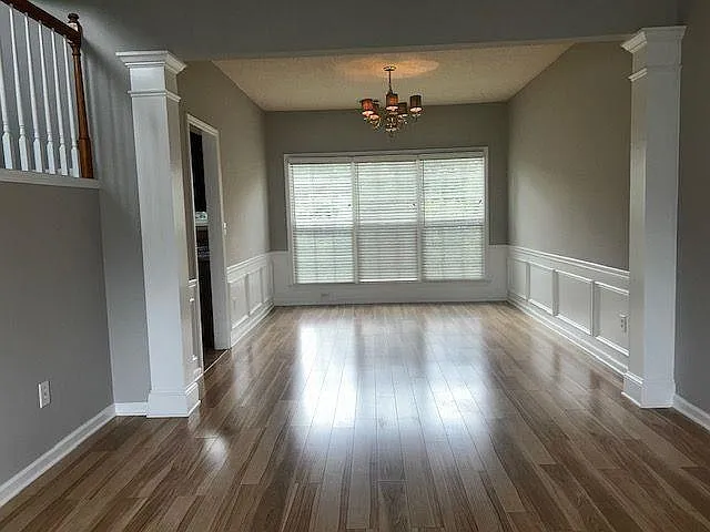 658 Glenbarrett Ct NE — Photo 6
