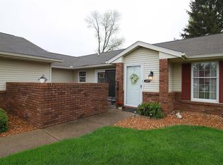 1340 Normandy Dr, Godfrey, IL 62035