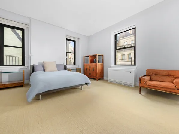 990 5th Avenue image 14 of 17