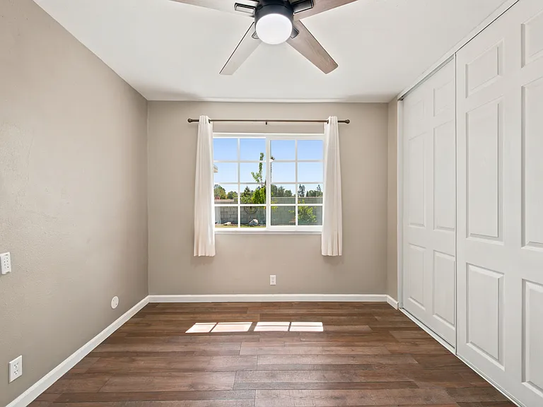 6440 Harvard St — Photo 23