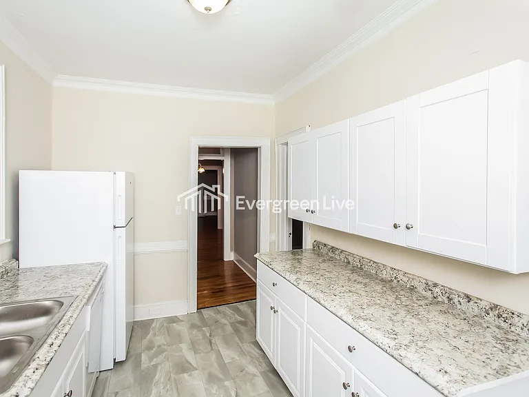 1305 Lorick Ave — Photo 7