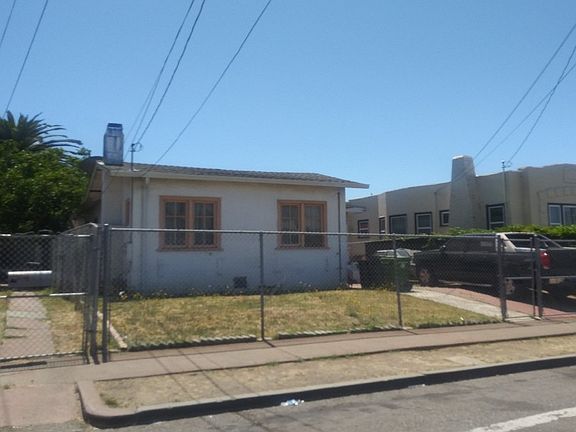 3rd image of 2518 65th Ave