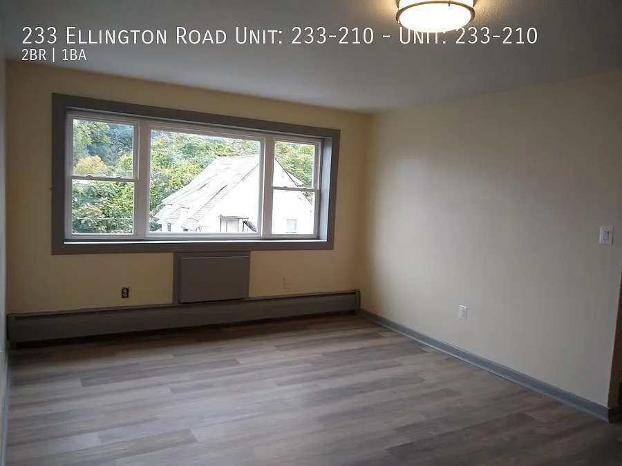 2 bed, $1,950 — Photo 2
