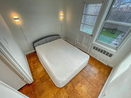 Rented by Winzone Realty Inc | media 33