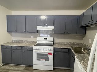 2303 Holiday Ter APT 39, Lansing, IL 60438