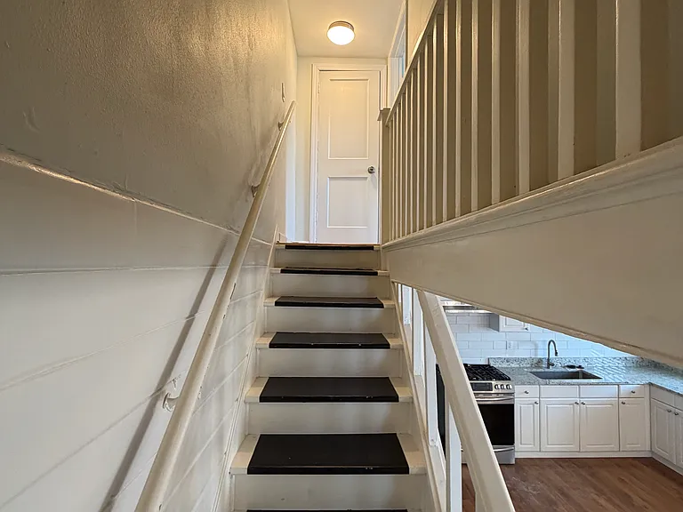 3027 Melton St N — Photo 23