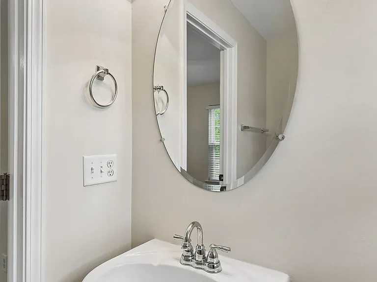 7855 Heaton Way — Photo 17