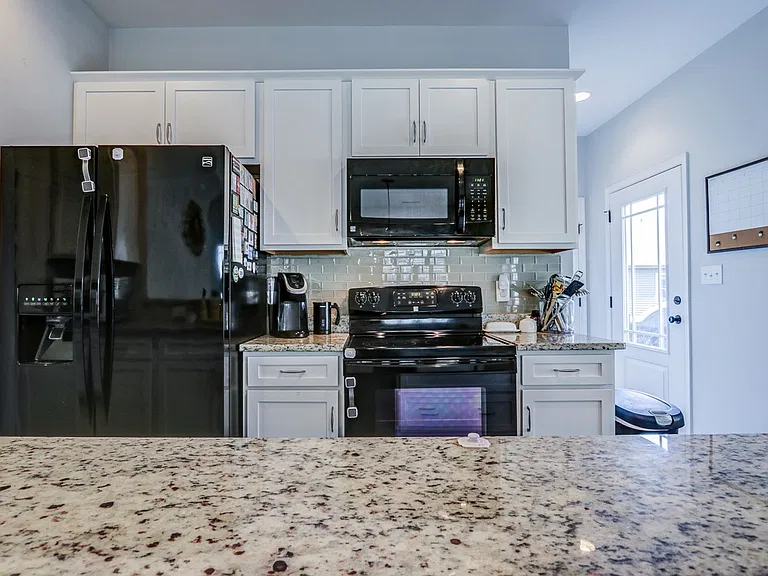 105 Ridgeline Ln — Photo 16