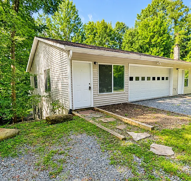 590 Lakey Gap Rd — Photo 1