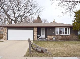 2756 85th St, Kenosha, WI 53143