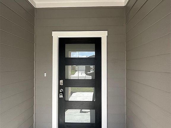 5th image of 14904 Found Admiral Ln