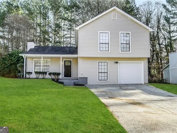 1061 Mainstreet Lake Dr, Stone Mountain, GA 30088