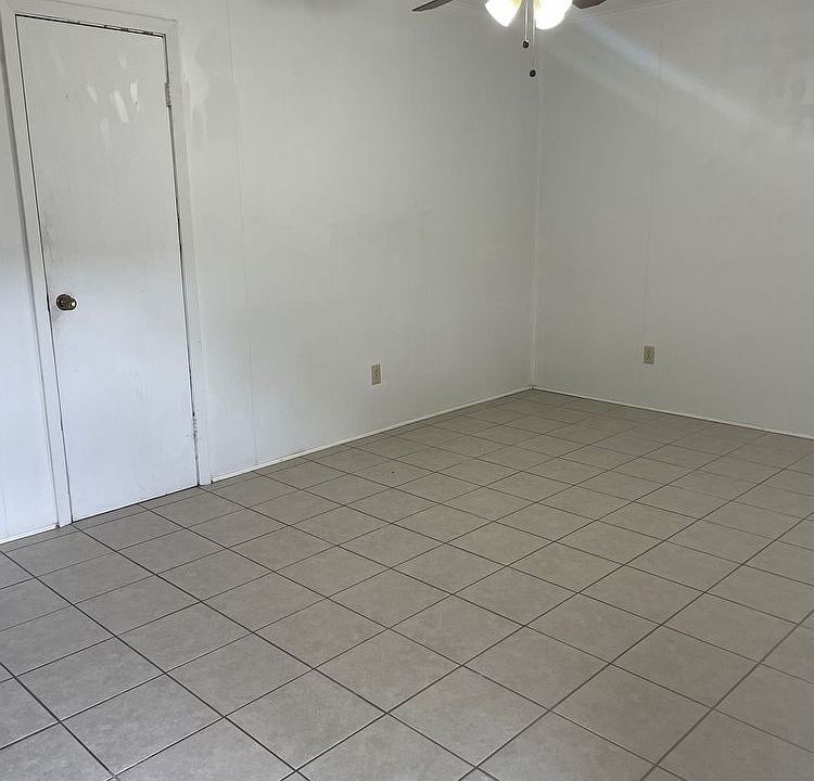 1st image of 522 N 15th St