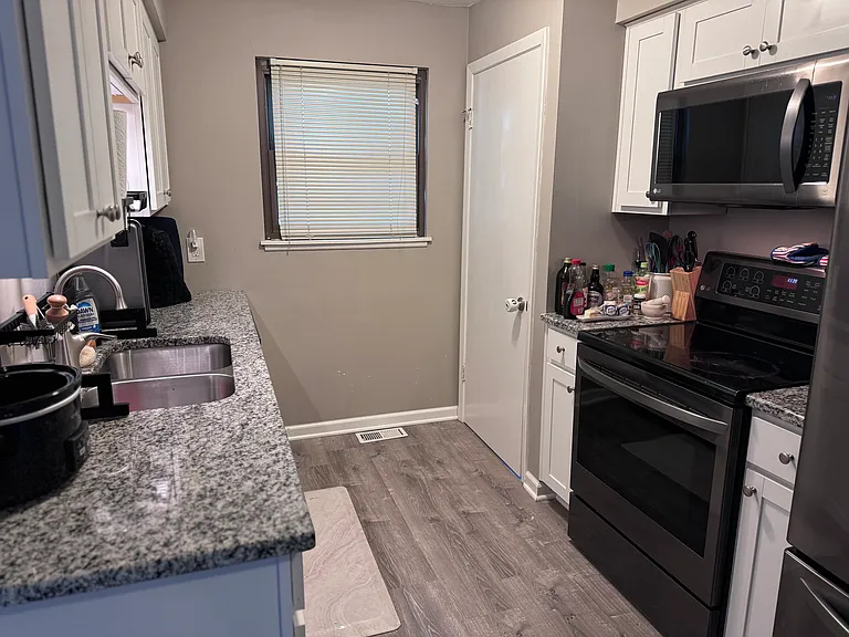 16936 Park Lane Dr — Photo 6