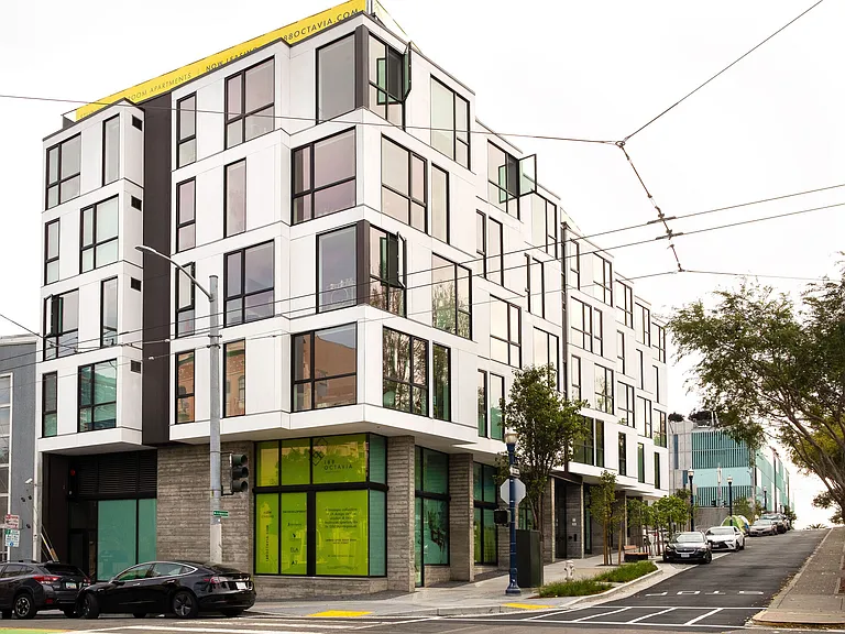 188 Octavia — Photo 21